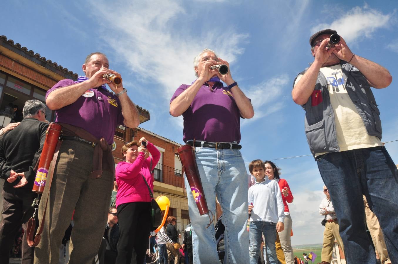 Gran ambiente en Villalar en la celebración del Día de la Comunidad (1/3)