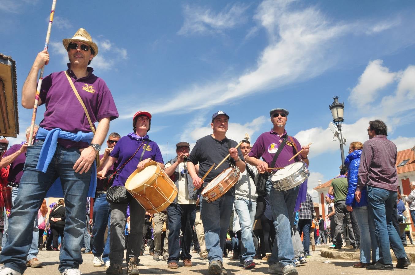 Gran ambiente en Villalar en la celebración del Día de la Comunidad (1/3)