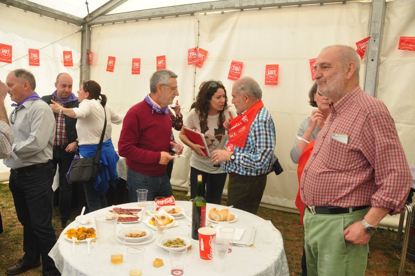 Gran ambiente en Villalar en la celebración del Día de la Comunidad (2/3)
