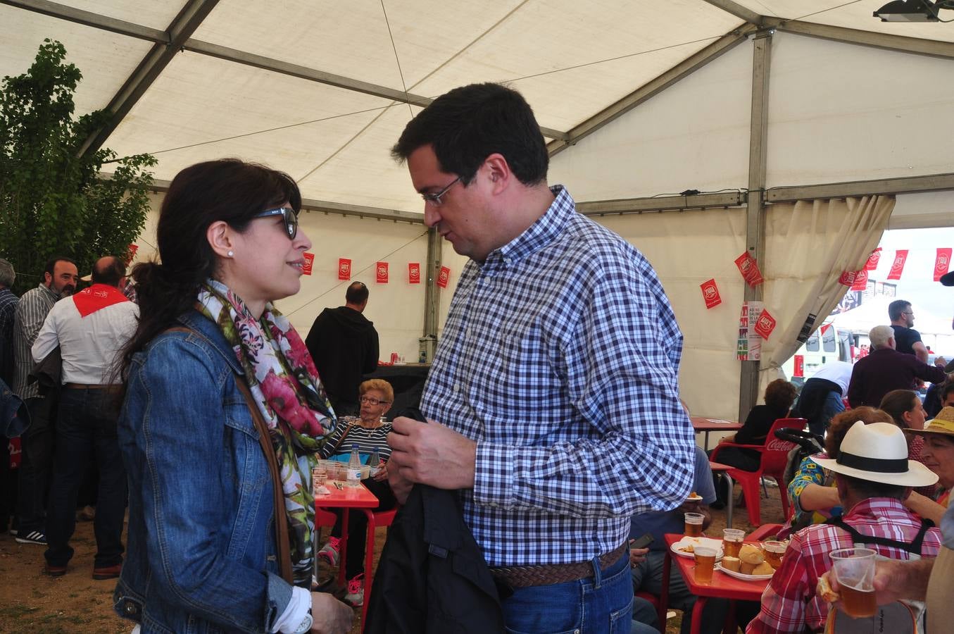 Gran ambiente en Villalar en la celebración del Día de la Comunidad (2/3)