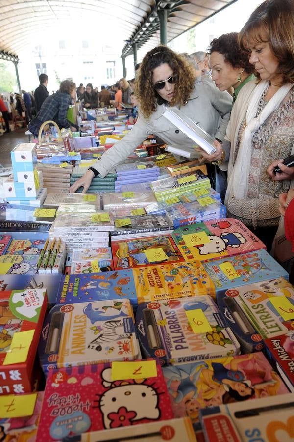 Día del Libro en la Plaza España de Valladolid
