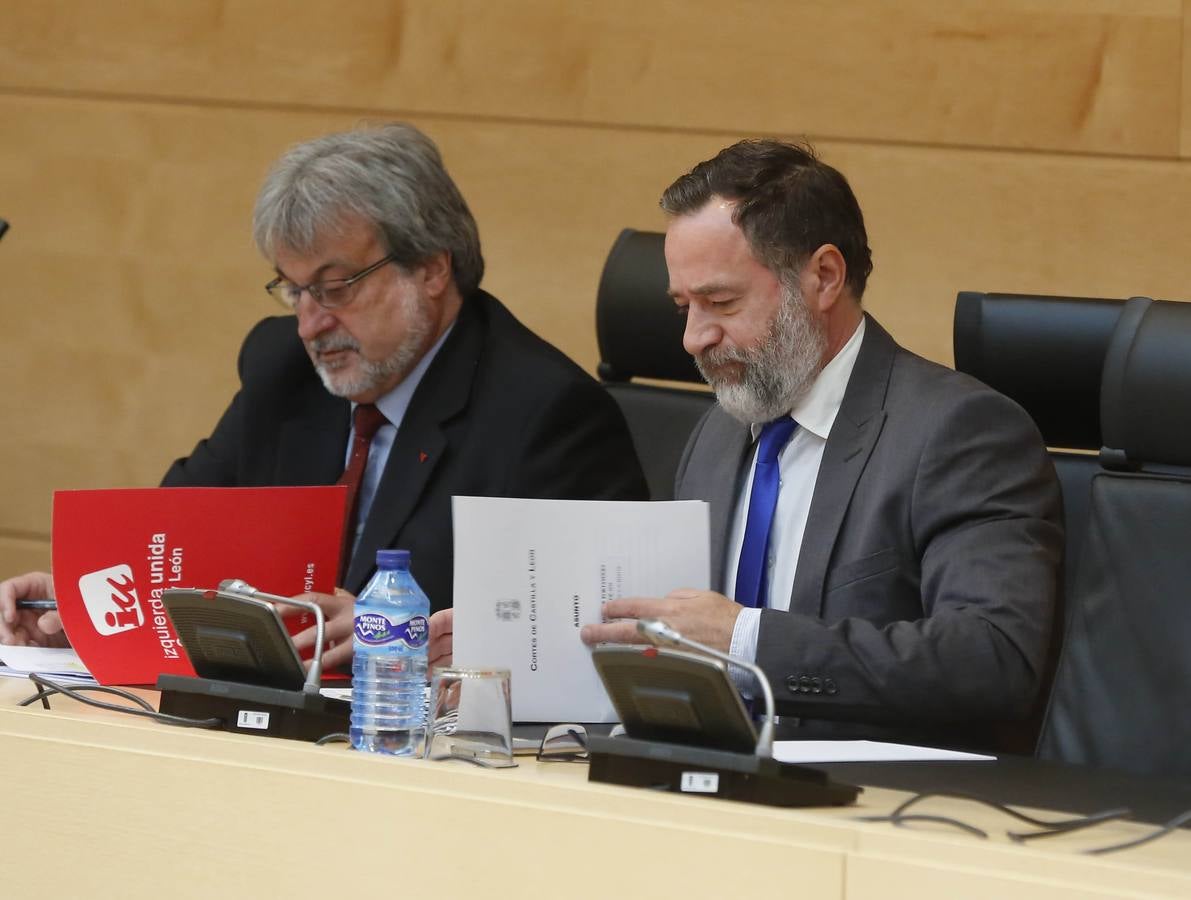 Comparecencia deTomás Villanueva ante la Diputación Permanente de las Cortes