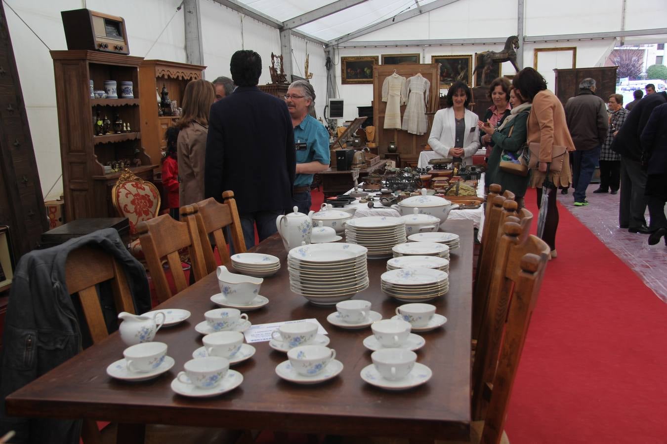 Inauguración de la Feria de Antigüedades en Arévalo