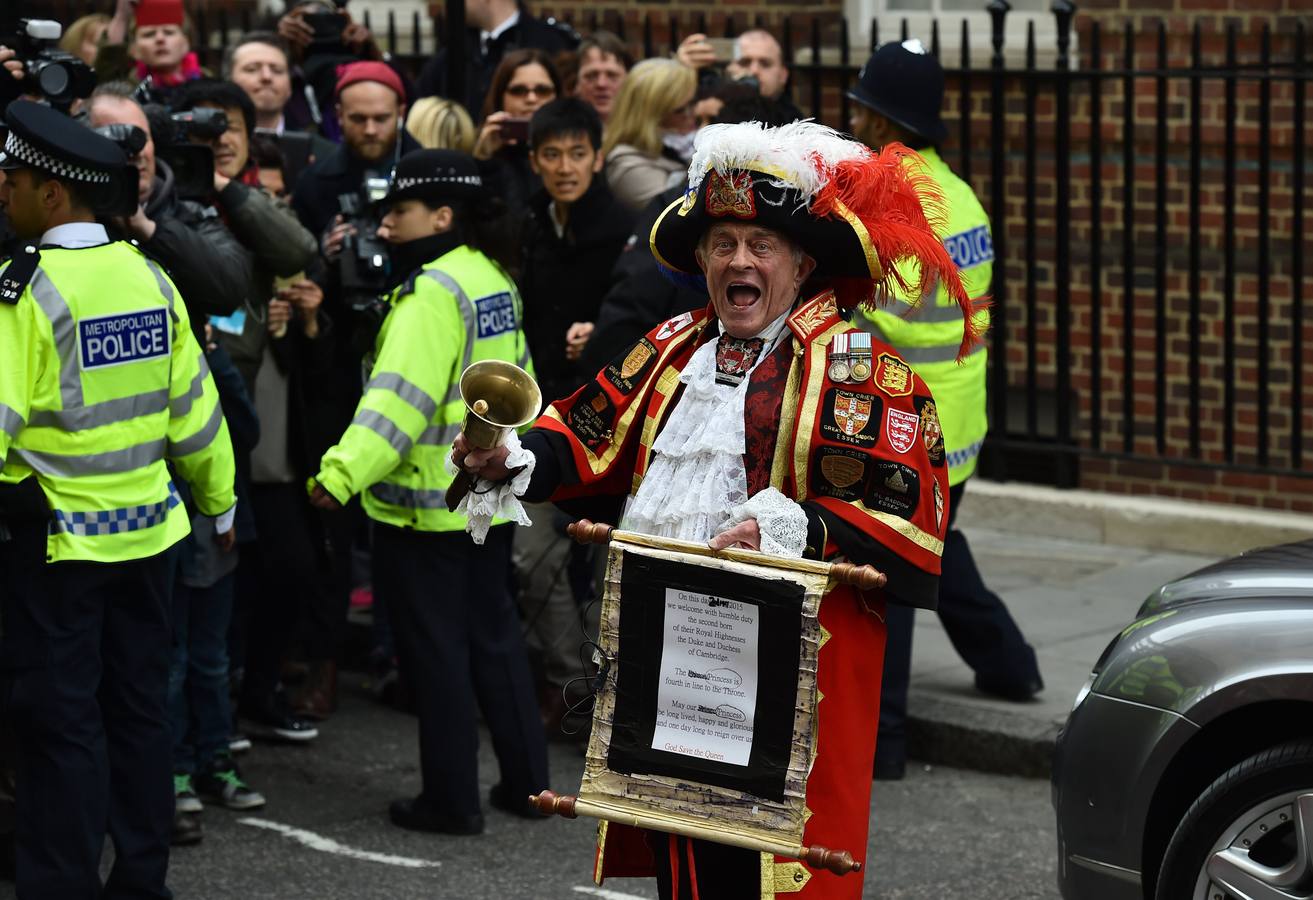 Júbilo por el nacimiento de la hija de los duques de Cambridge