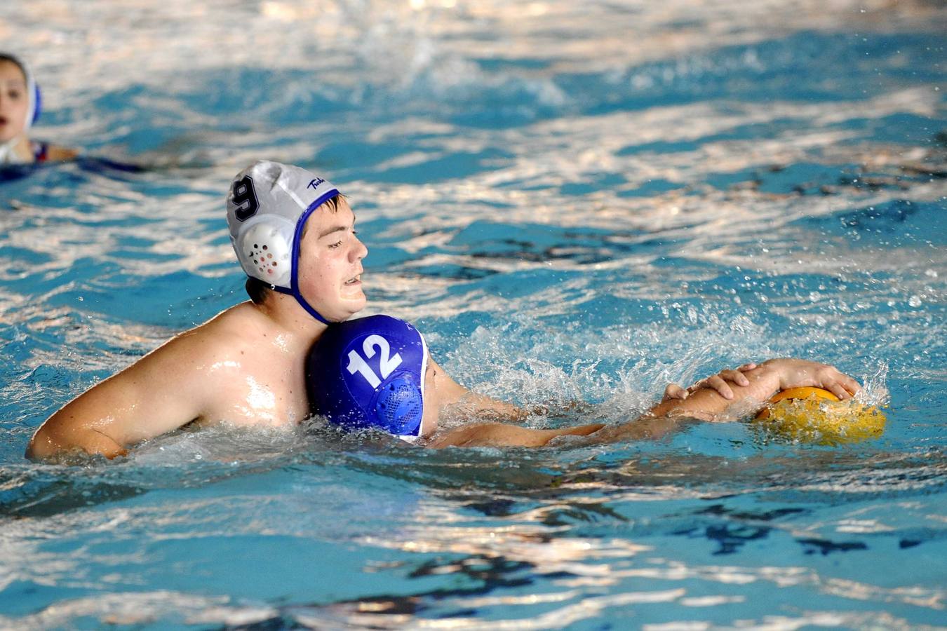 Waterpolo en la piscina de Río Esgueva (Valladolid)