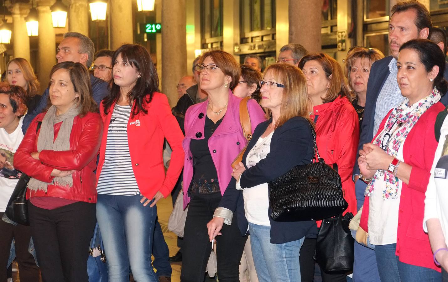 Acto del PSOE en la Plaza Mayor.
