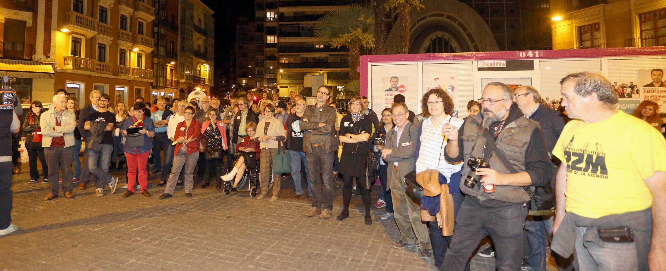 Acto de Valladolid Toma la Palabra (IU-Equo) en la Plaza España.