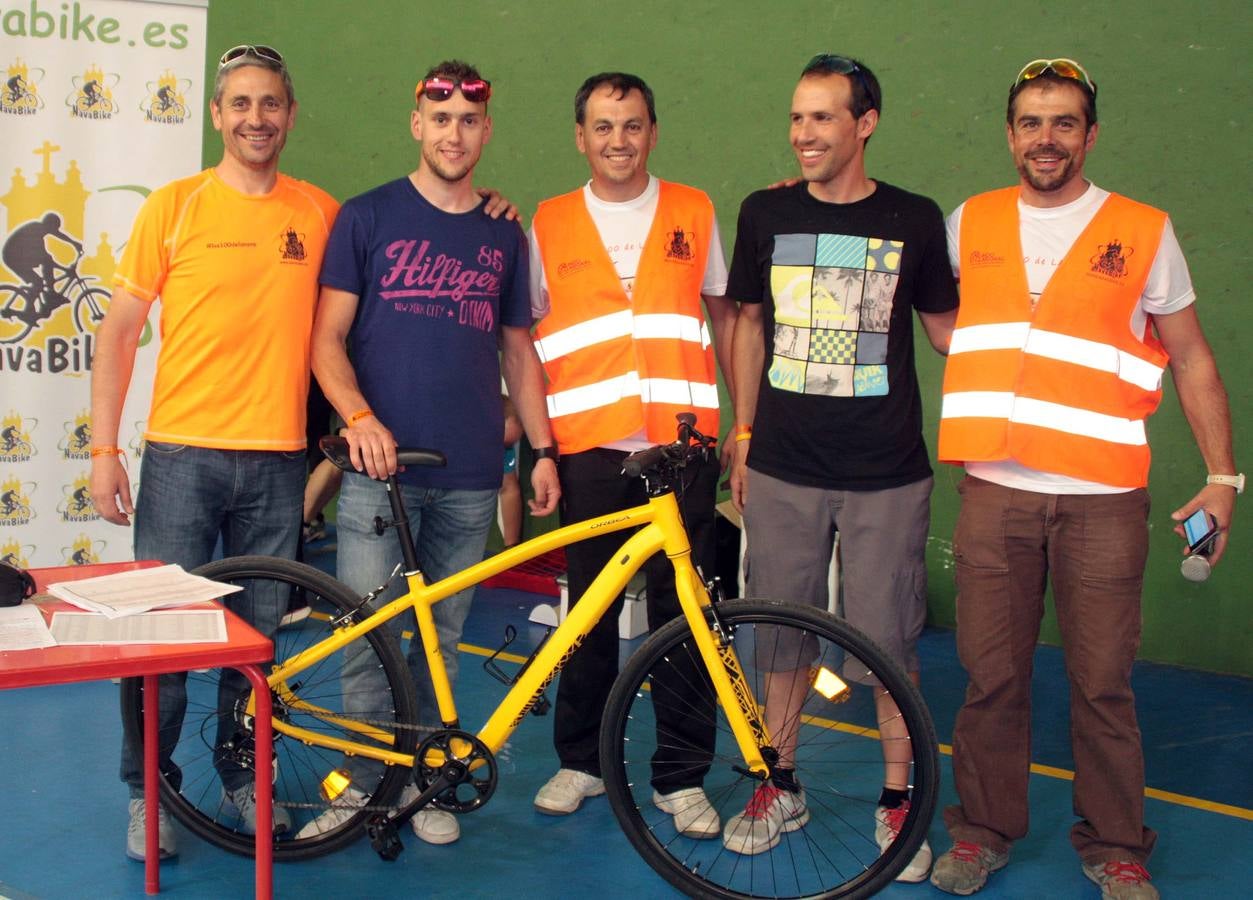 Más de 500 aficionados a la bicicleta de montaña participan en la Navabike de Nava de la Asunción (Segovia)
