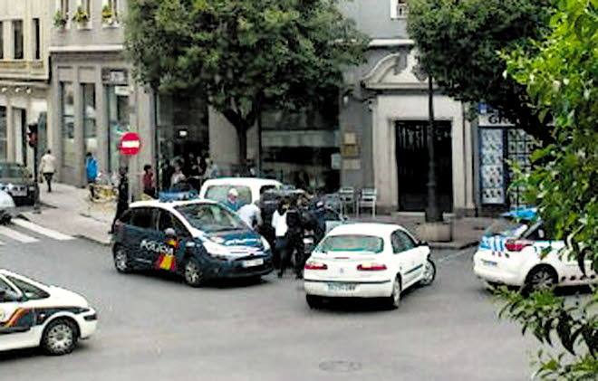 12.05.14 Secuencia de la detencion de Monserrat González por el asesinato de Isabel Carrasco.
