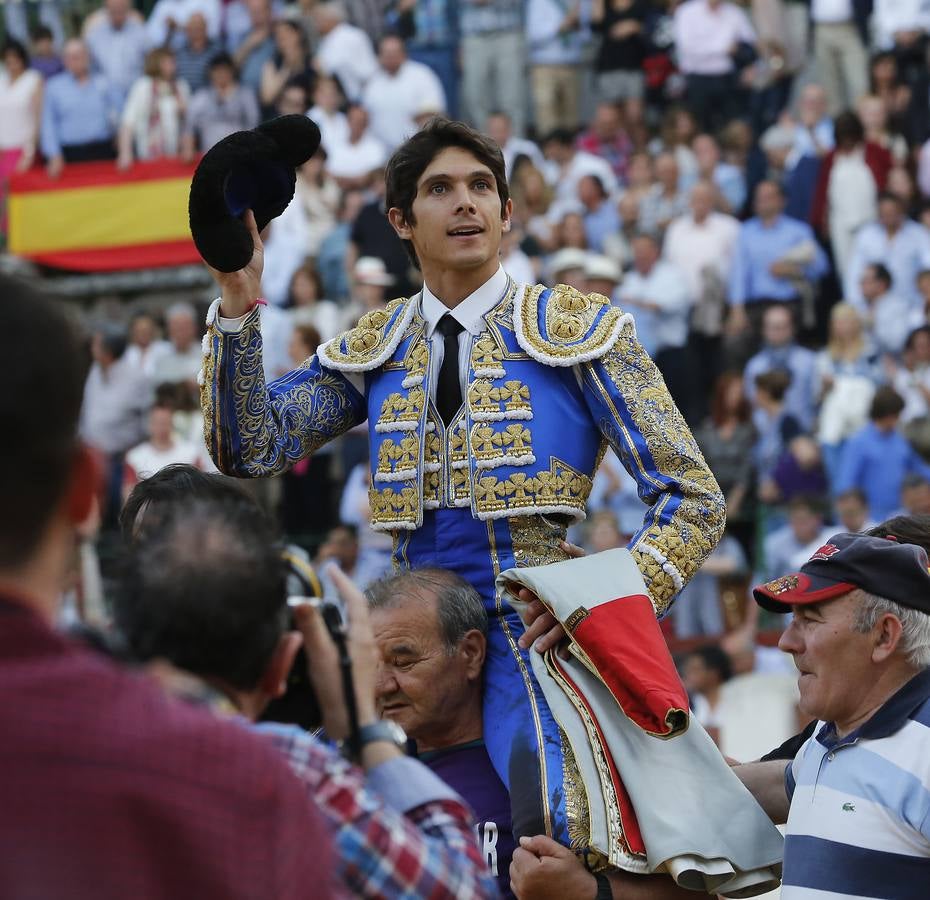 Castella abre la Puerta Grande de la Feria de San Pedro Regalado 2015