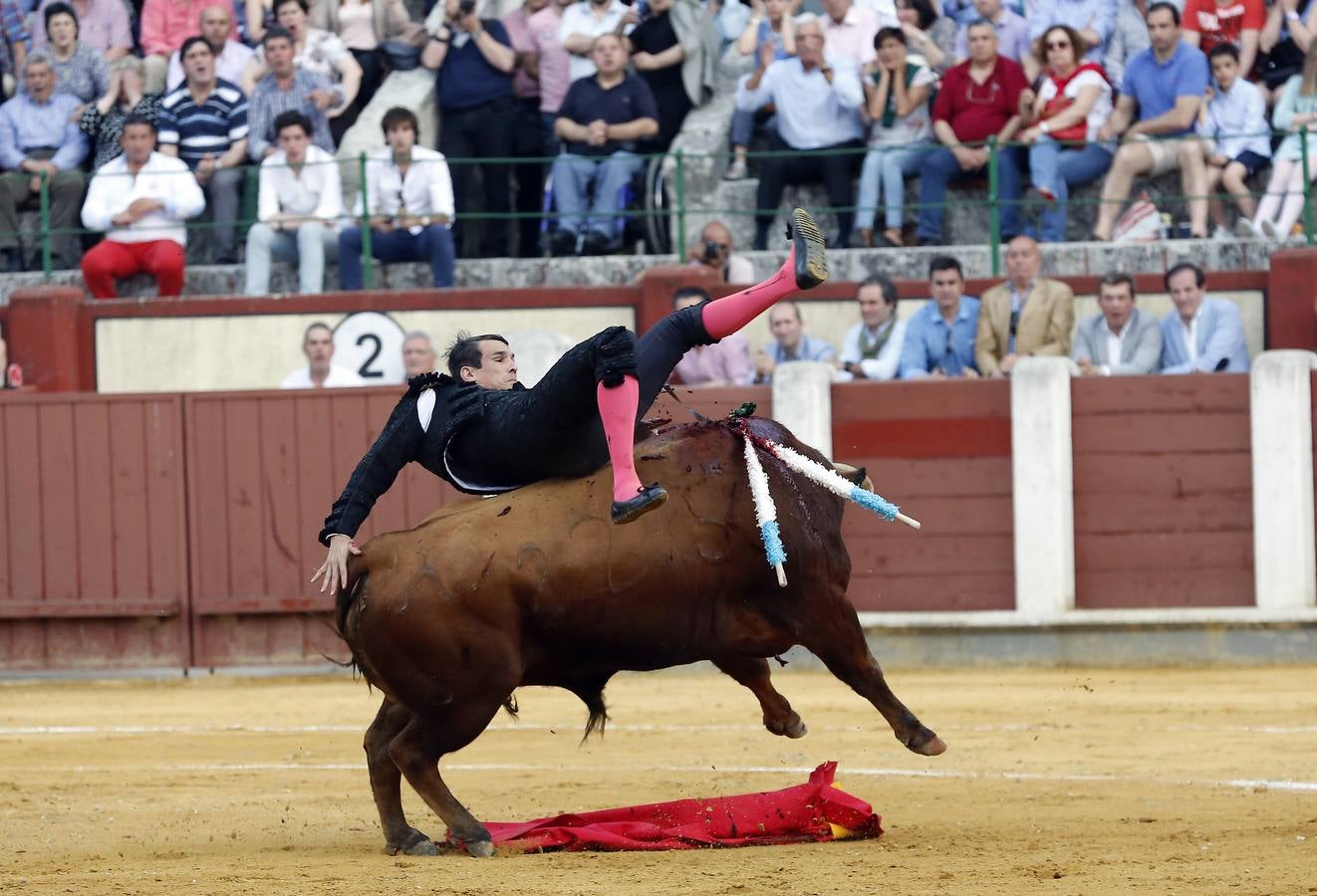 Castella abre la Puerta Grande de la Feria de San Pedro Regalado 2015