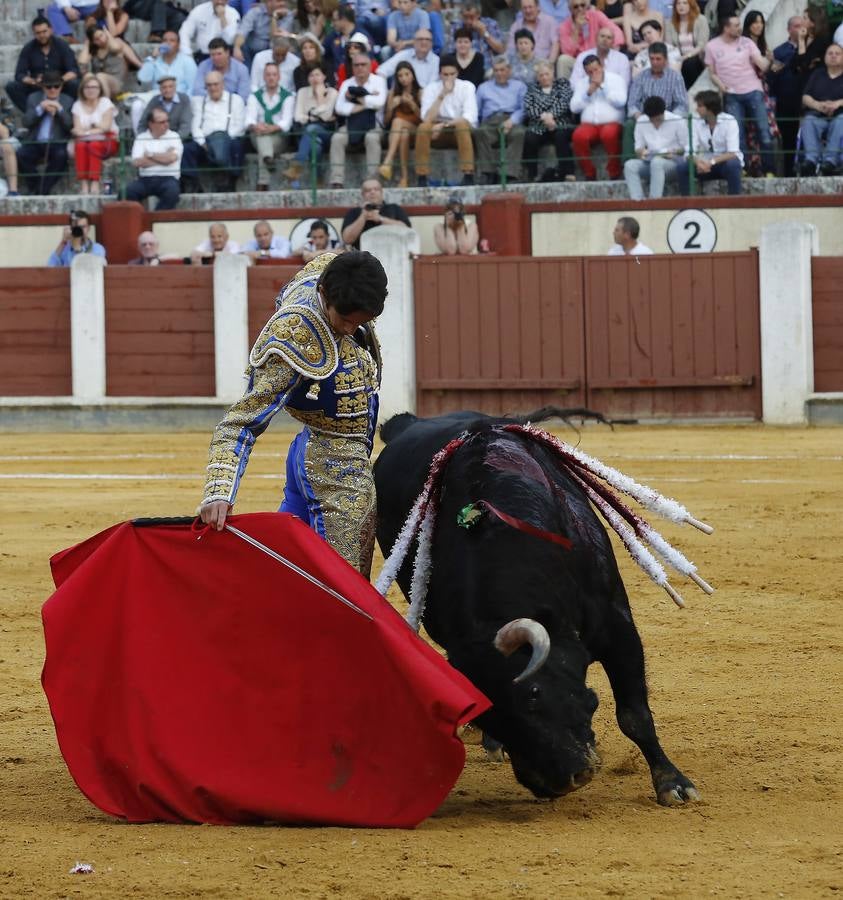Castella abre la Puerta Grande de la Feria de San Pedro Regalado 2015
