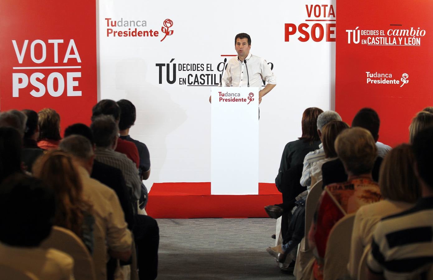 Miriam Andrés recurre a Eduardo Madina para reactivar la ilusión de los socialistas palentinos