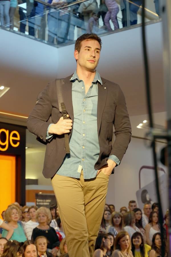 Bimba Bosé y Jesús Castro apadrinan un desfile de moda en Vallsur