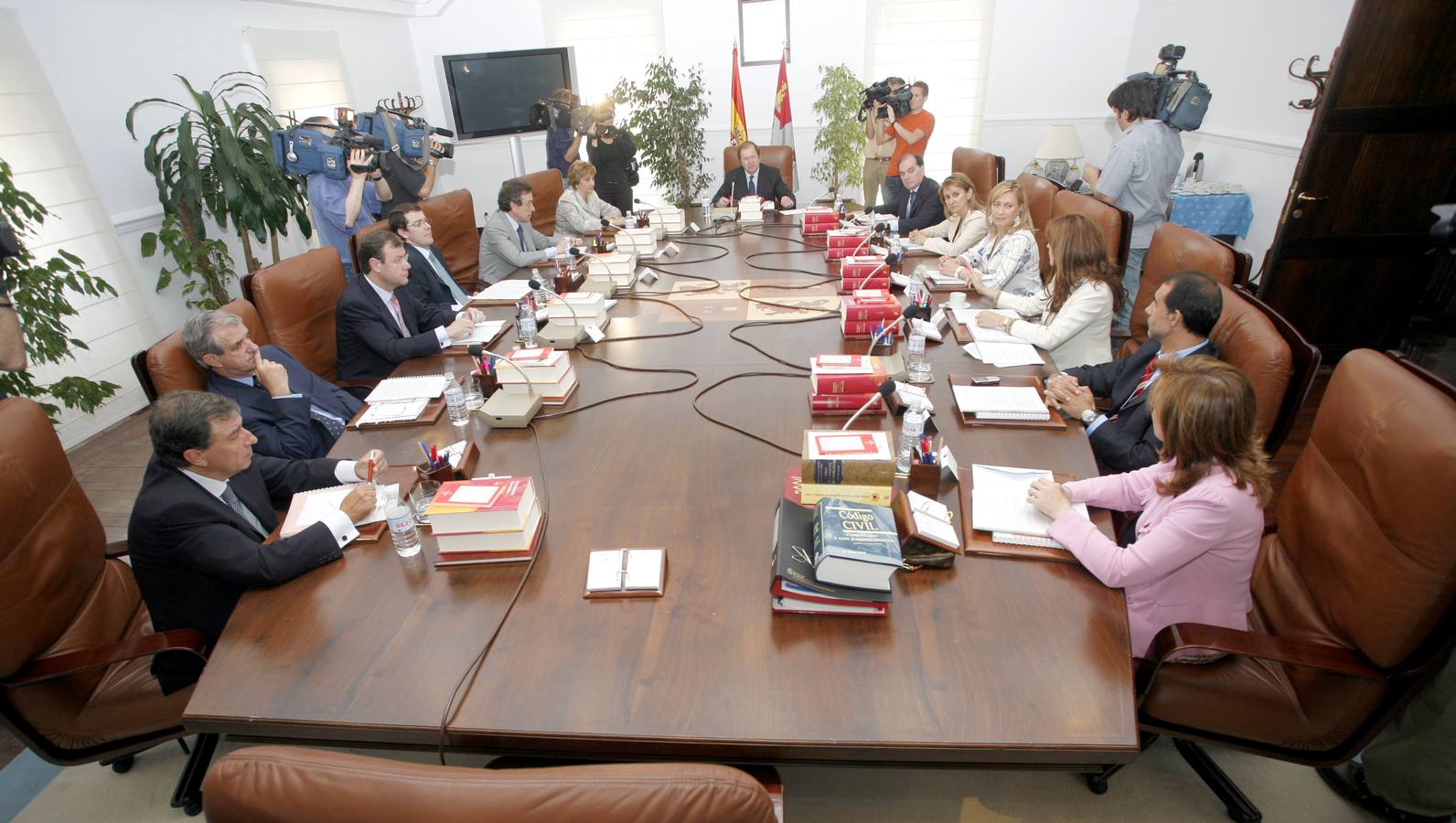 Primera reunión del nuevo Ejecutivo tras la toma de posesión.