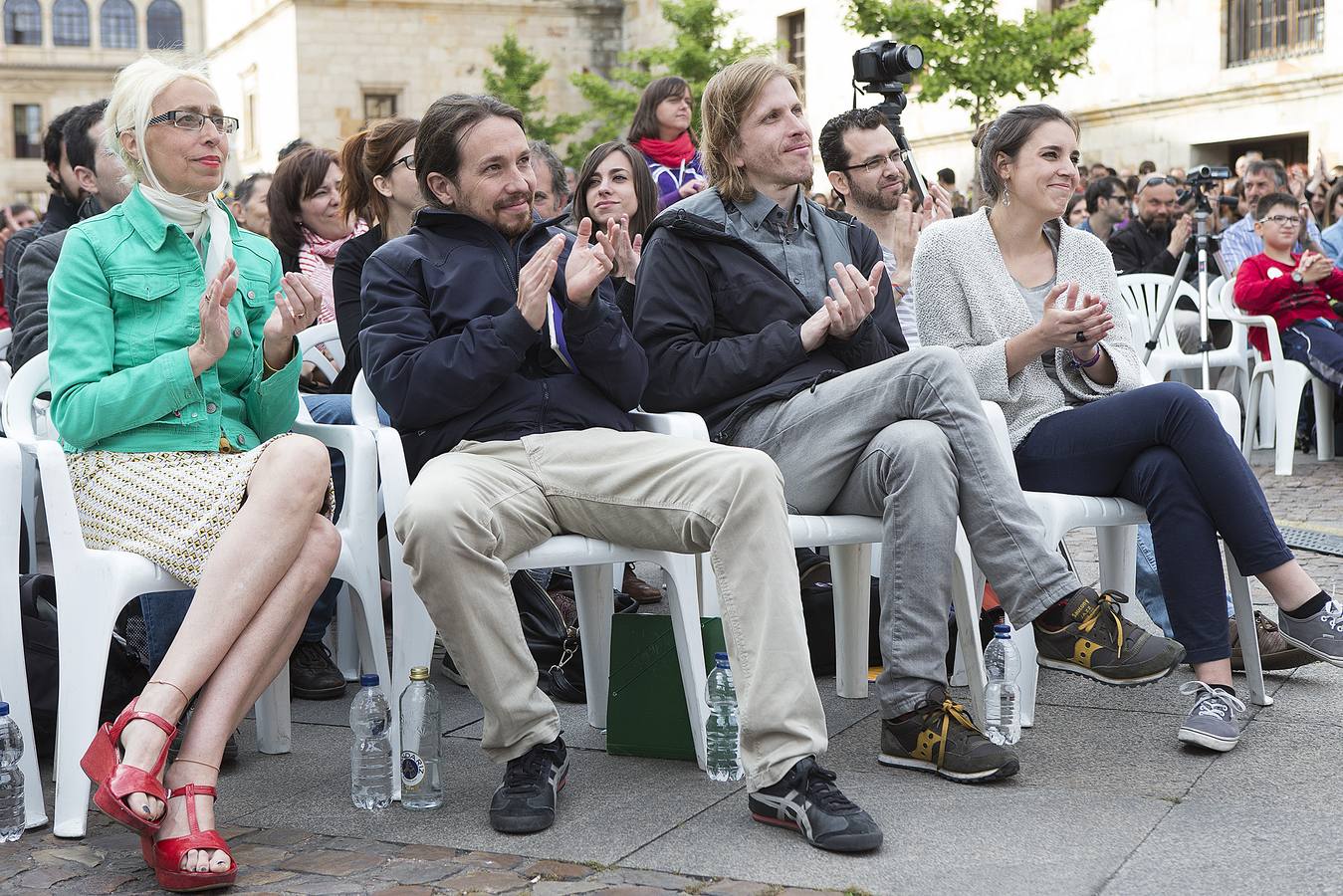 El secretario general de Podemos, Pablo Iglesias, participa en un acto electoral de Podemos en Zamora junto a Pablo Fernandez, Irene Montero y María José Rodríguez Tobal.