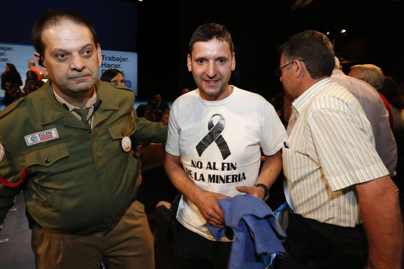 Varios mineros irrumpen en el mitin del Partido Popular en el Auditorio Ciudad de León