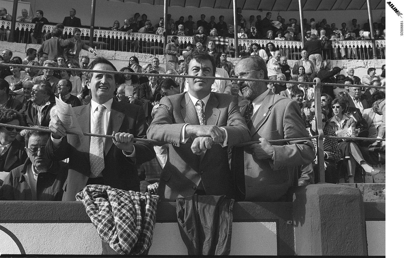 20.09.99 Juan José Lucas, Francisco Alvarez Cascos y Javier León de la Riva en la segunda corrida de la Feria de San Mateo.