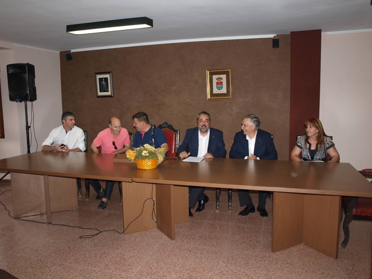 Carlos Aganzo, pregonero de las fiestas de Villalba de los Alcores (Valladolid)