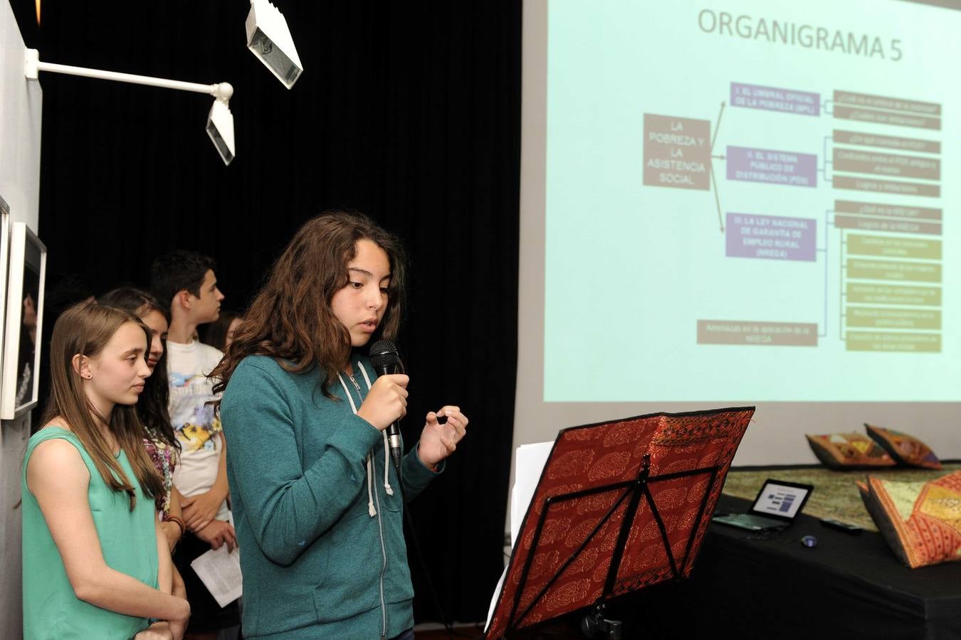 Alumnos del instituto La Merced visitan la Casa de La India