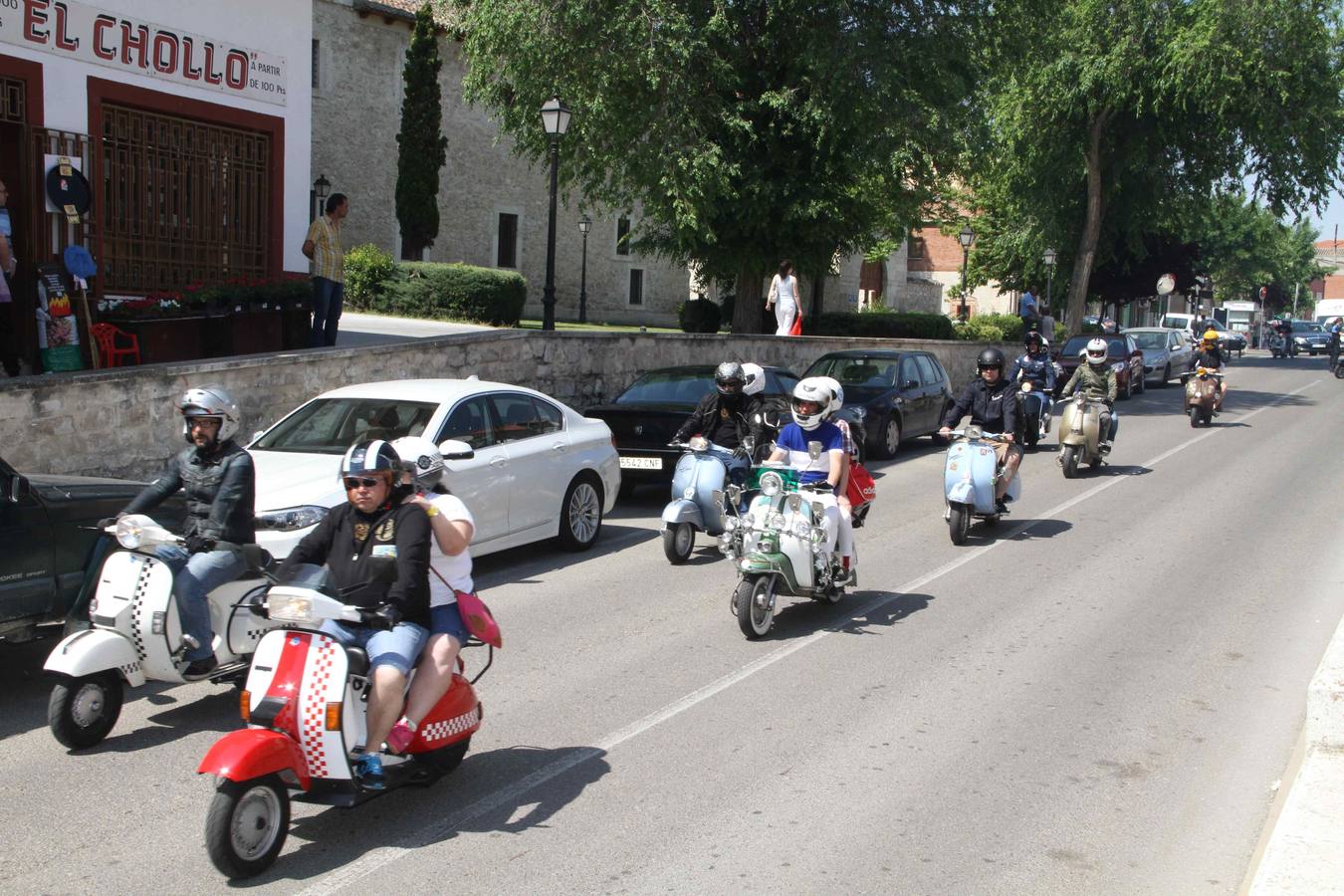 Concentración de motos &#039;Scooter run&#039; en Peñafiel (Valladolid)