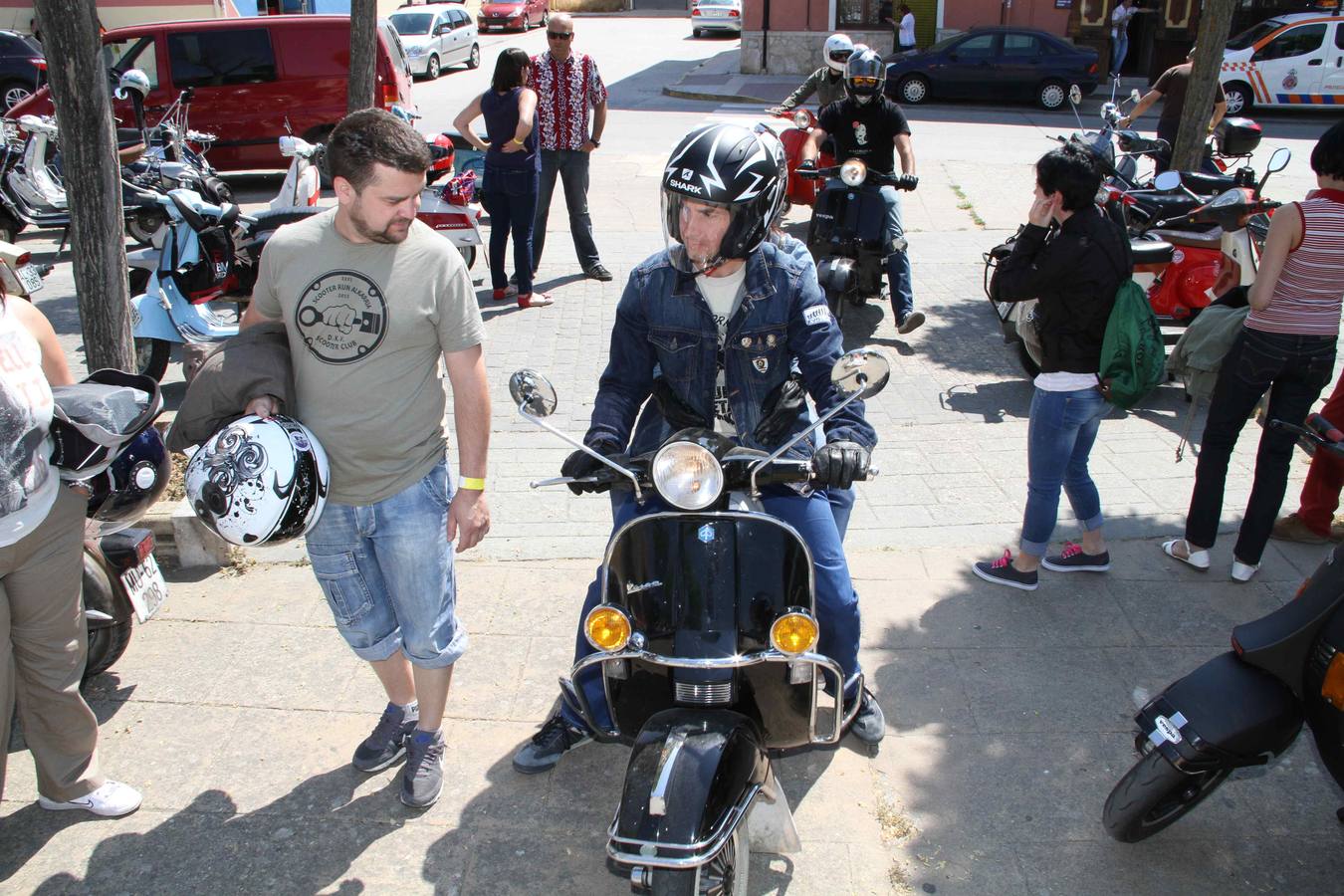 Concentración de motos &#039;Scooter run&#039; en Peñafiel (Valladolid)