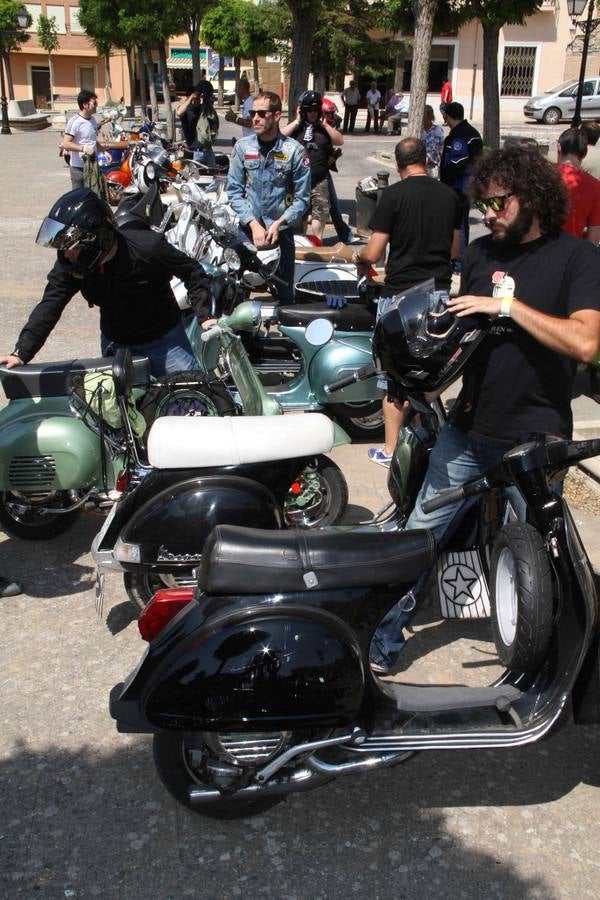 Concentración de motos &#039;Scooter run&#039; en Peñafiel (Valladolid)