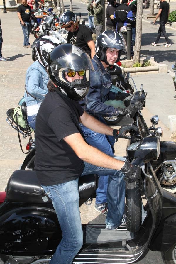 Concentración de motos &#039;Scooter run&#039; en Peñafiel (Valladolid)