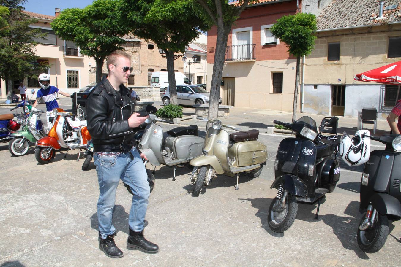 Concentración de motos &#039;Scooter run&#039; en Peñafiel (Valladolid)