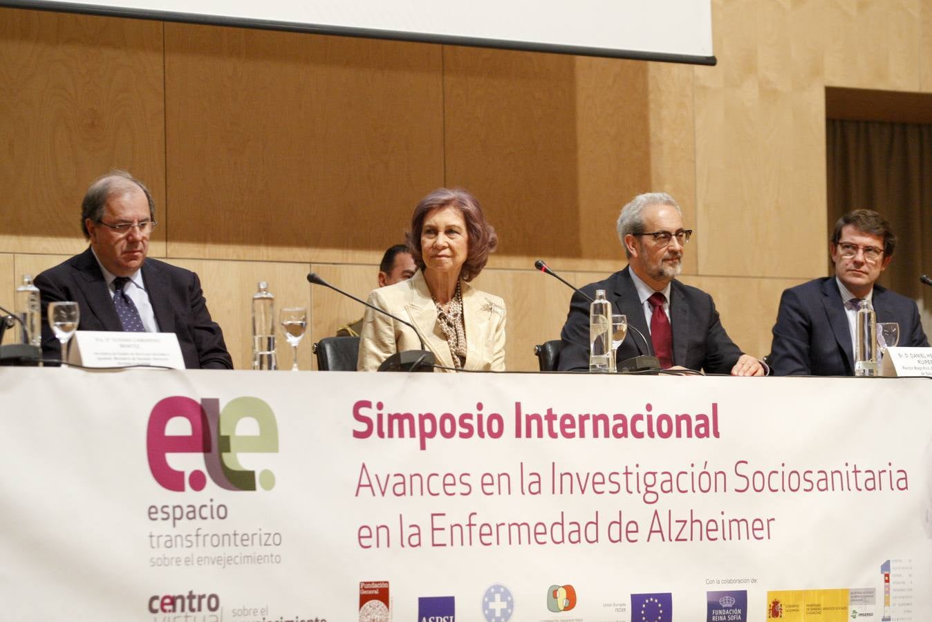 La reina Doña Sofía inaugura en Salamanca el III Simposio Internacional de Alzheimer (2/2)