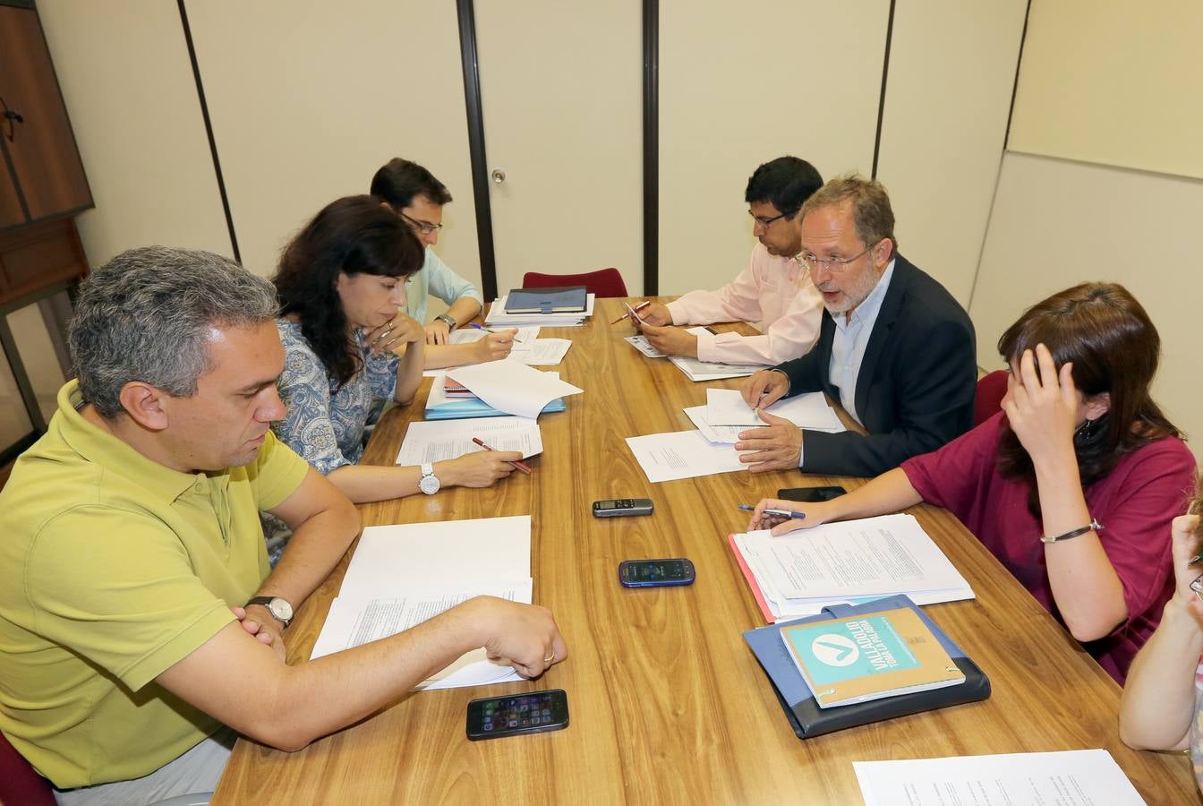 Reunión del PSOE y Valladolid Toma la Palabra