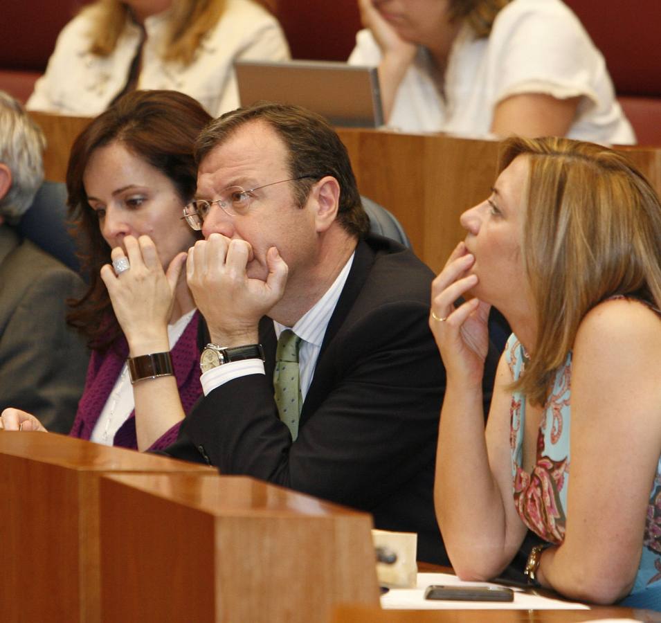 Silvia Clemente, Antonio Silván y Pilar del Olmo escuchan la intervención de Juan Vicente Herrera en el Debate sobre el Estado de la Comunidad en las Cortes de Castilla y León. 26/06/2008