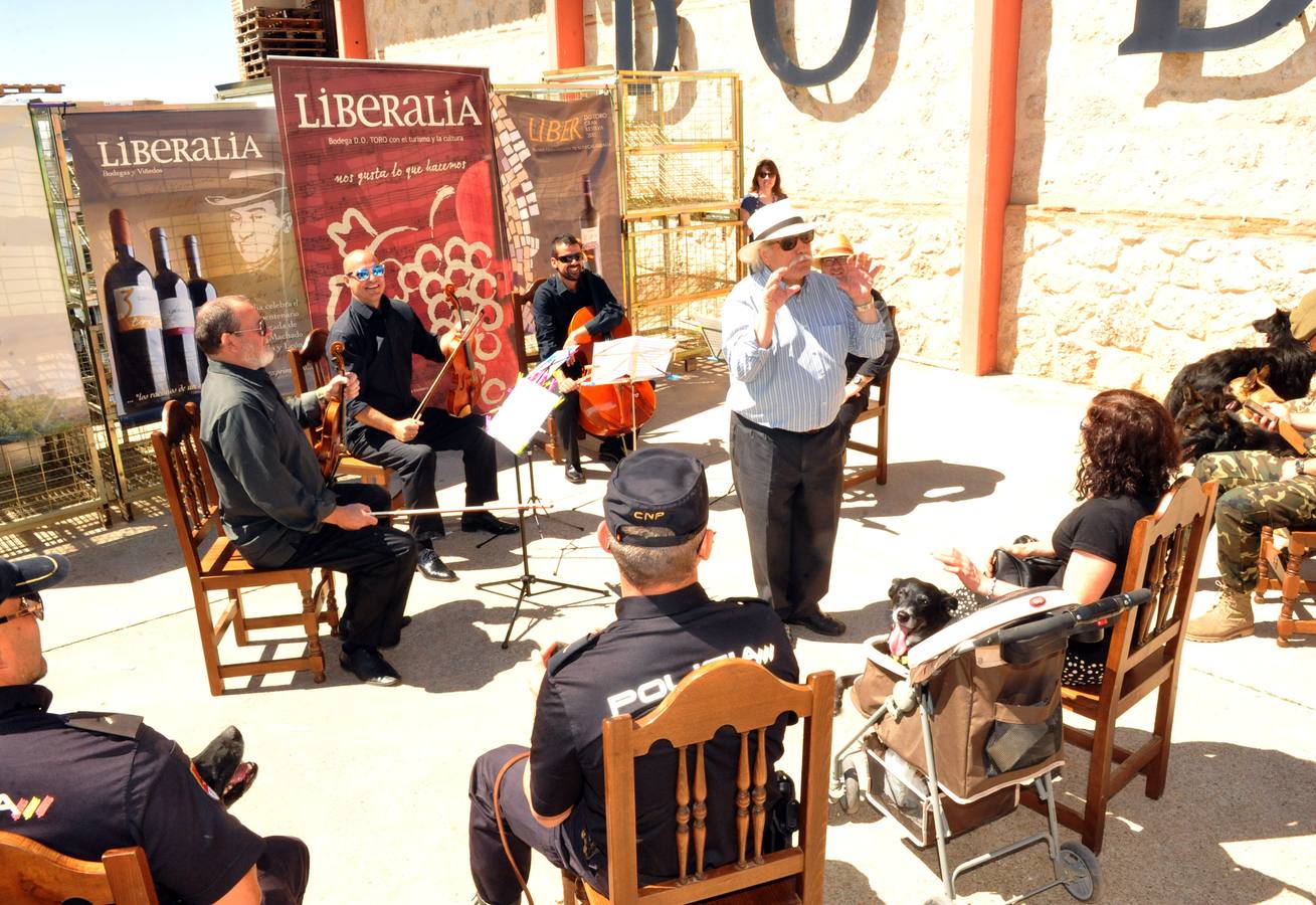 Concierto para perros en &#039;Bodegas Liberalia&#039;