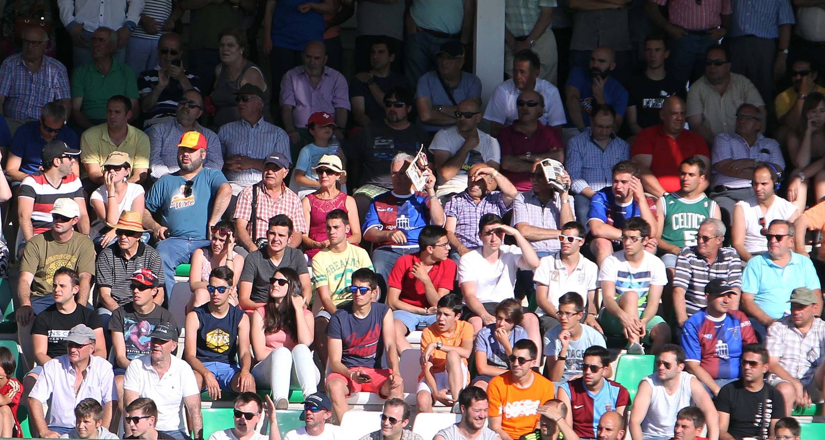 Ambiente en el partido entre la Gimnástica Segoviana y el Algeciras