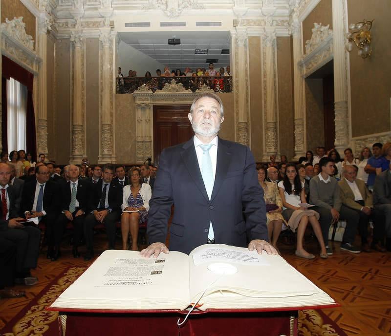 Toma de posesión de Ángeles Armisén como presidenta de la Diputación de Palencia (1/2)