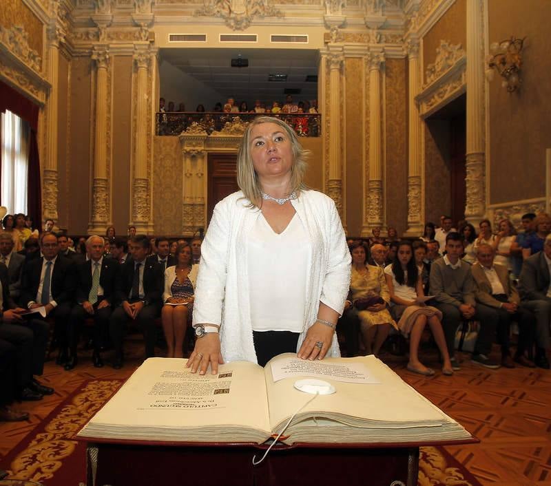 Toma de posesión de Ángeles Armisén como presidenta de la Diputación de Palencia (1/2)