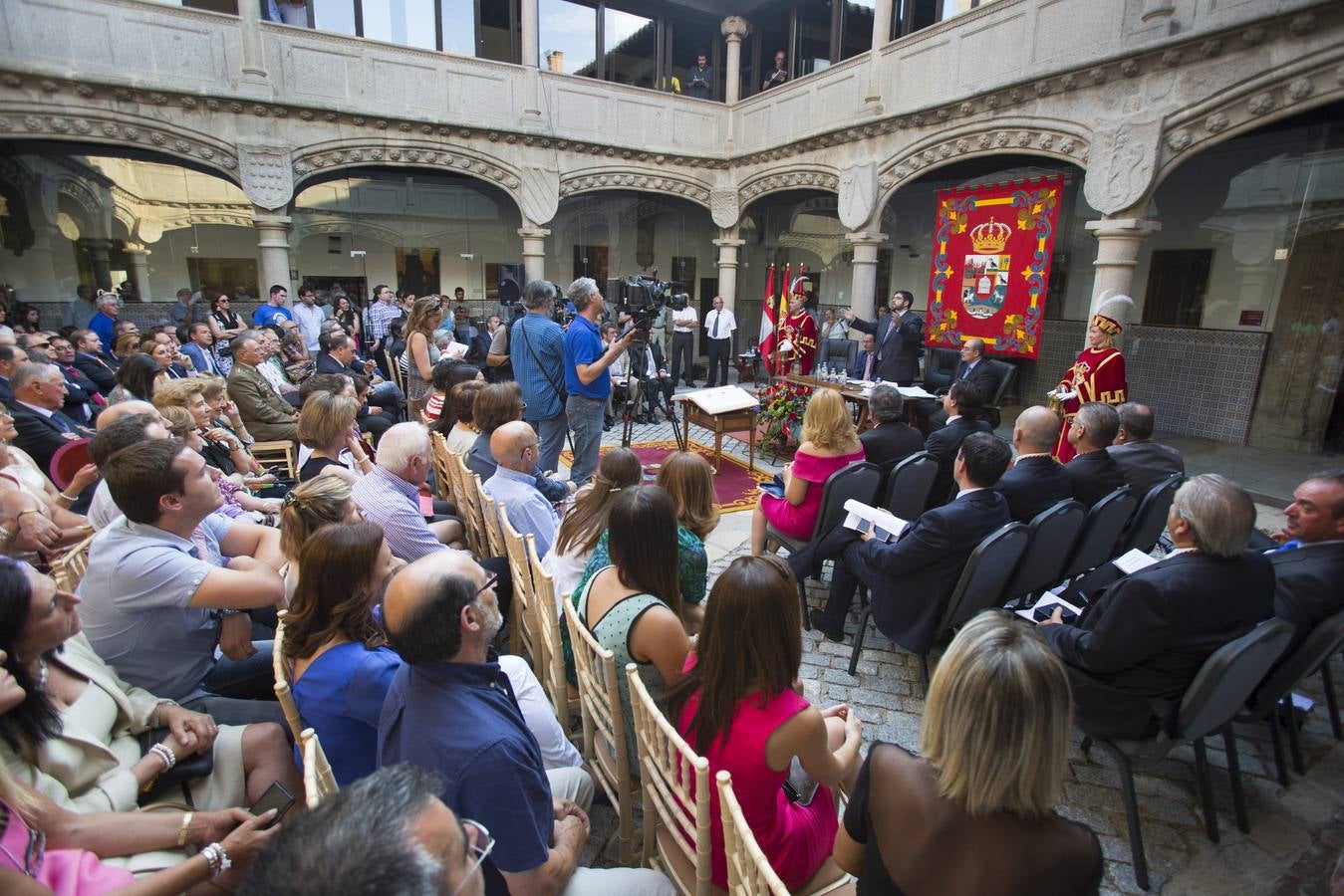 El candidato no oficial del PP de Ávila, Jesús Manuel Sánchez Cabrera, toma posesión como presidente de la Diputación de Ávila