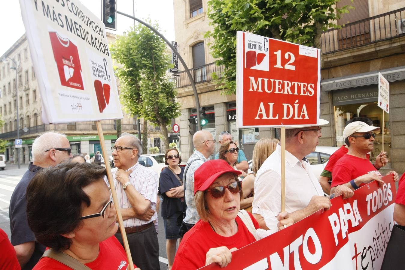 Afectados por la hepatitis C se manifiestan en Salamanca