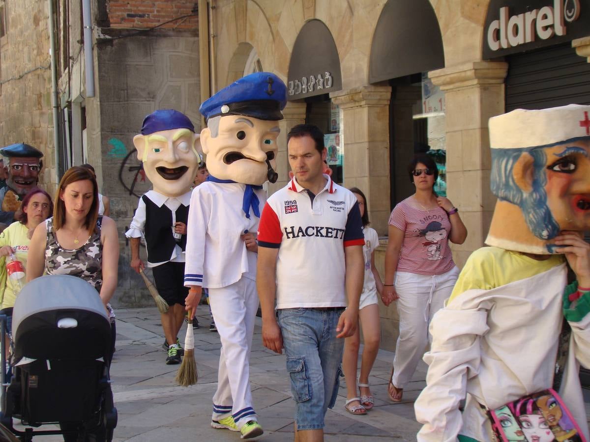 Octavo Encuentro de Gigantes y Cabezudos en Aguilar de Campoo