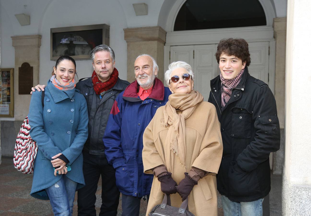 15.11.13 Luz Valdenebro, Camilo Rodríguez, Lola Herrera, Héctor Alterio y Mariano Estudillo, durante la presentacion de la obra 'En el estanque dorado' en el Teatro Calderón de Valladolid.