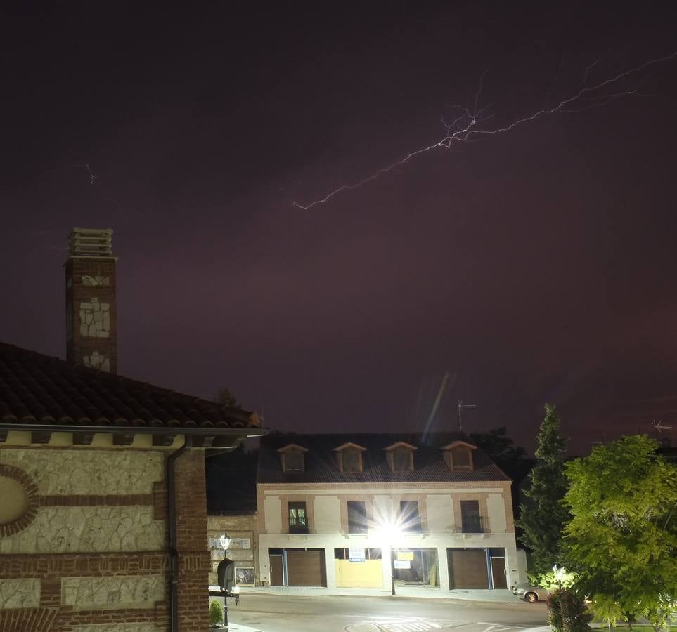 Tormenta eléctrica en Mojados (Valladolid)