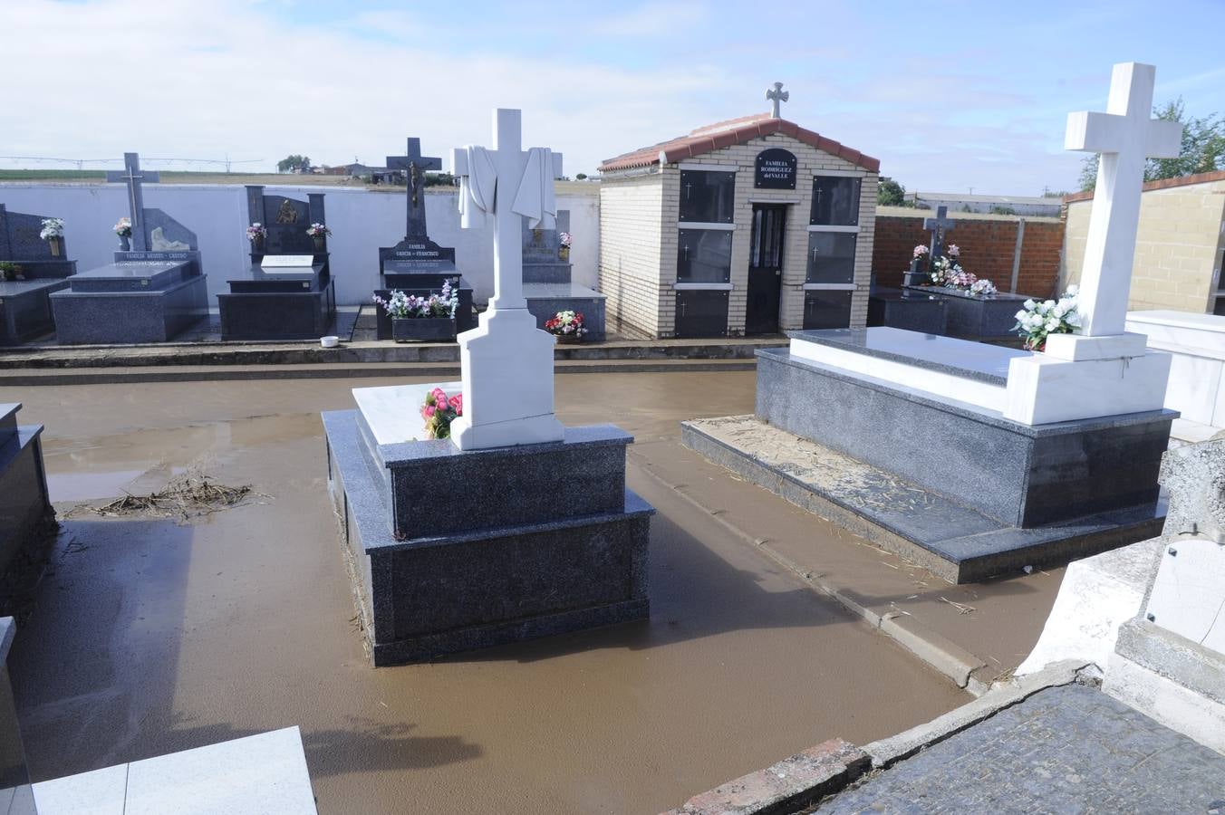 Alaejos sufre los efectos de una fuerte tromba de agua