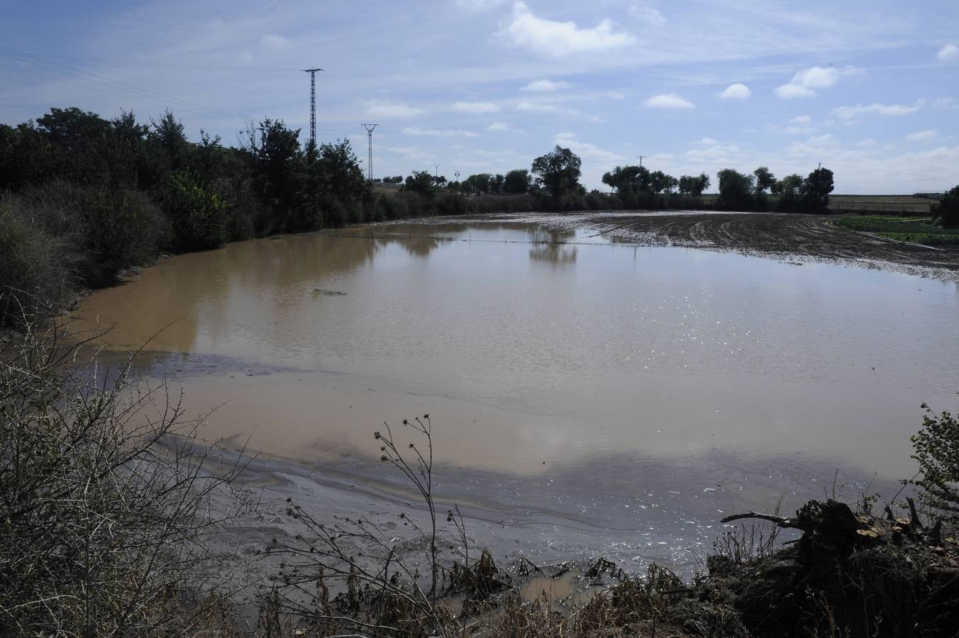 Alaejos sufre los efectos de una fuerte tromba de agua