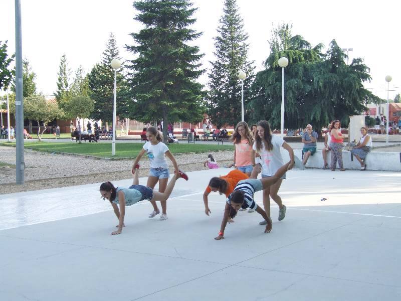 Juegos en las fiestas de Palaciosrubios (Salamanca) 1/2