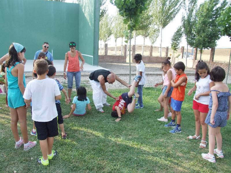 Juegos en las fiestas de Palaciosrubios (Salamanca) 1/2