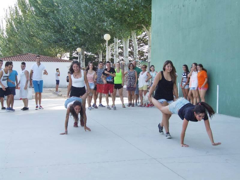 Juegos en las fiestas de Palaciosrubios (Salamanca) 1/2