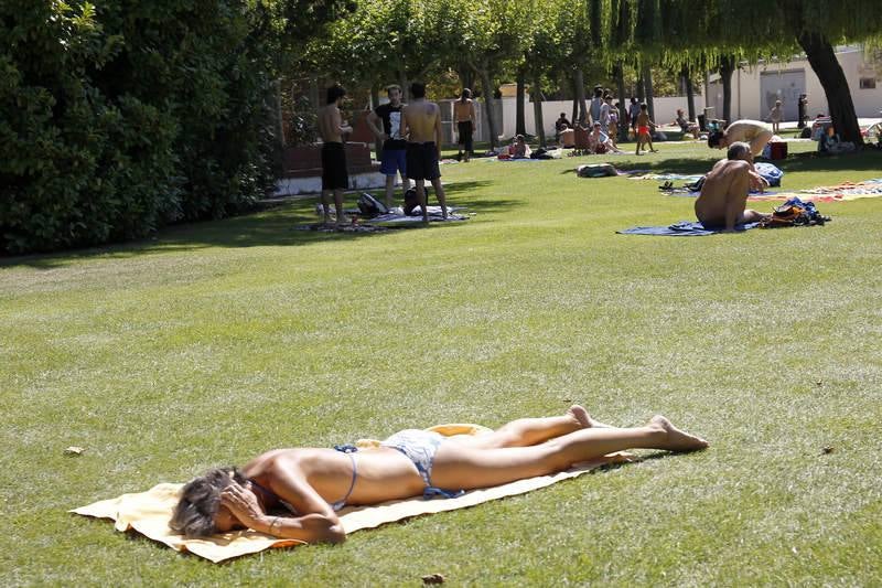 Gran afluencia de público en las piscinas del Sotillo de Palencia