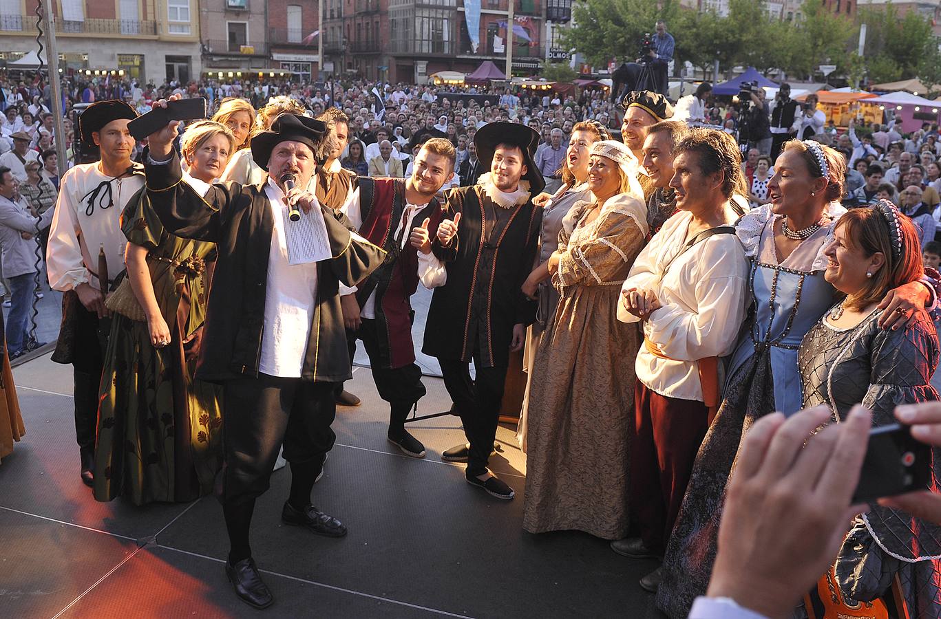 Fernando Cayo inaugura la Feria Renacentista de Medina del Campo