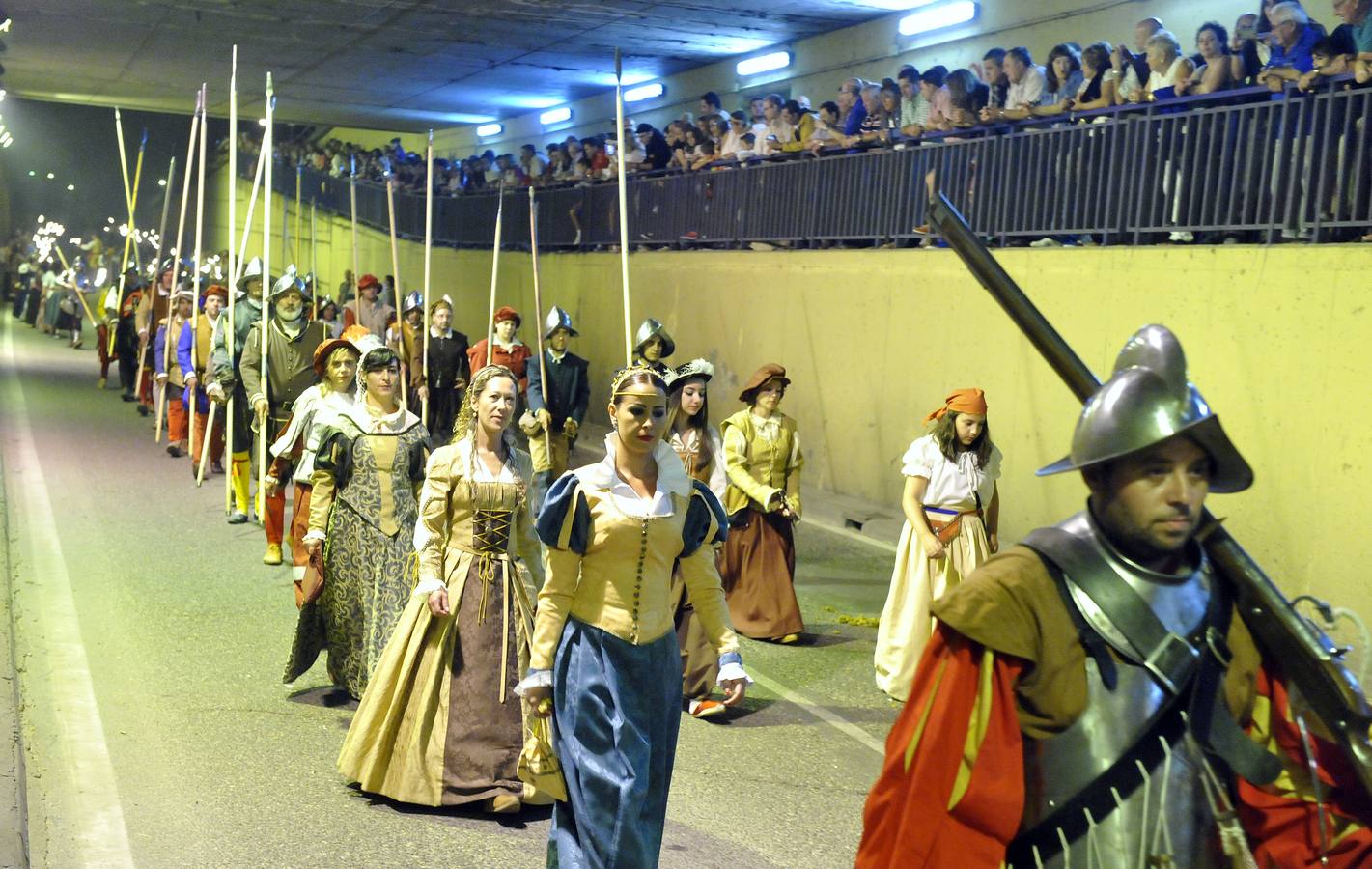 Desfile de los Imperiales y los Comuneros en Medina