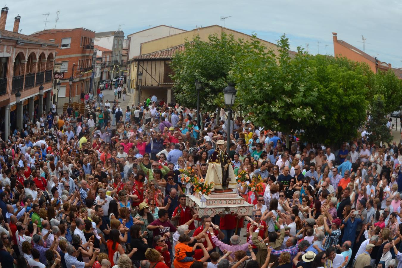 Procesión en Macotera (Salamanca)